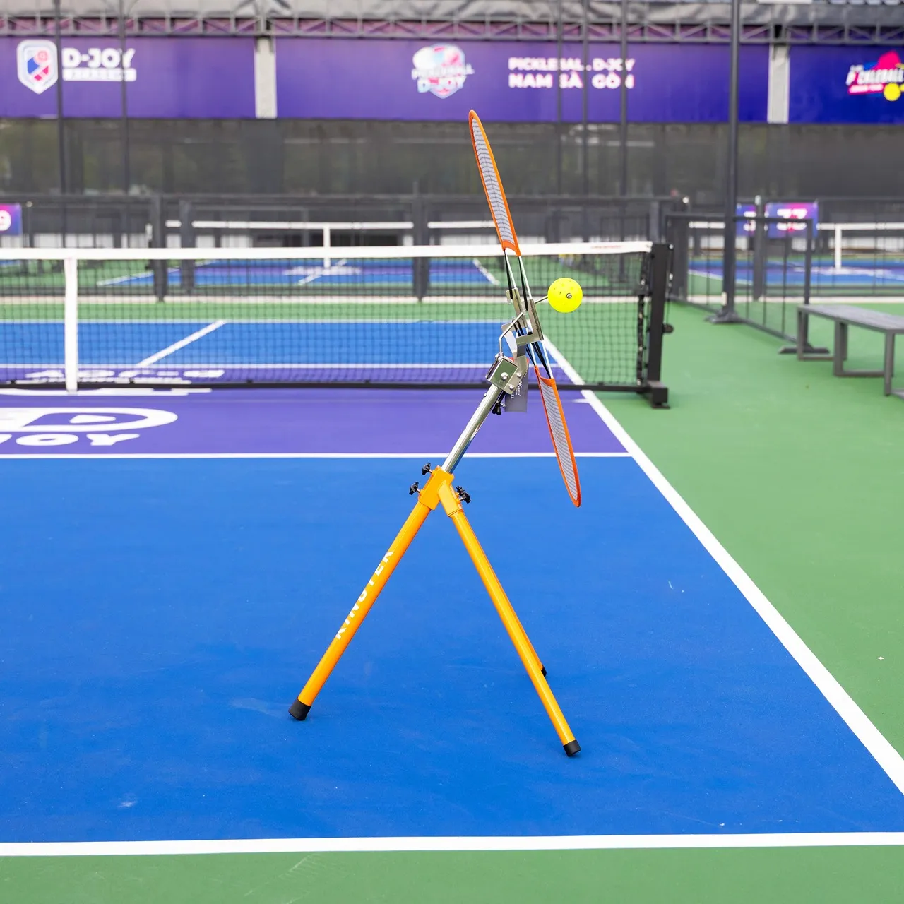 thiết bị tập topspin pickleball màu cam 4